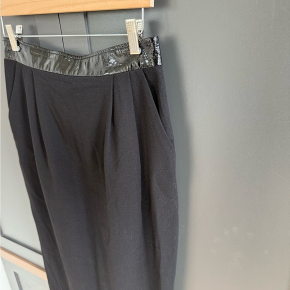 Dolce & Gabbana Wool Blend Skirt w/ Patent Trim • 44 - Picture 4 of 10